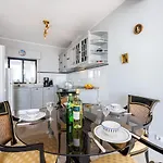 Bay View Townhouse *